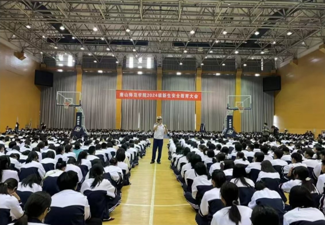 《微关注》——高新区消防救援大队走进tyc3556太阳集团城网址为大学新生开展消防安全培训