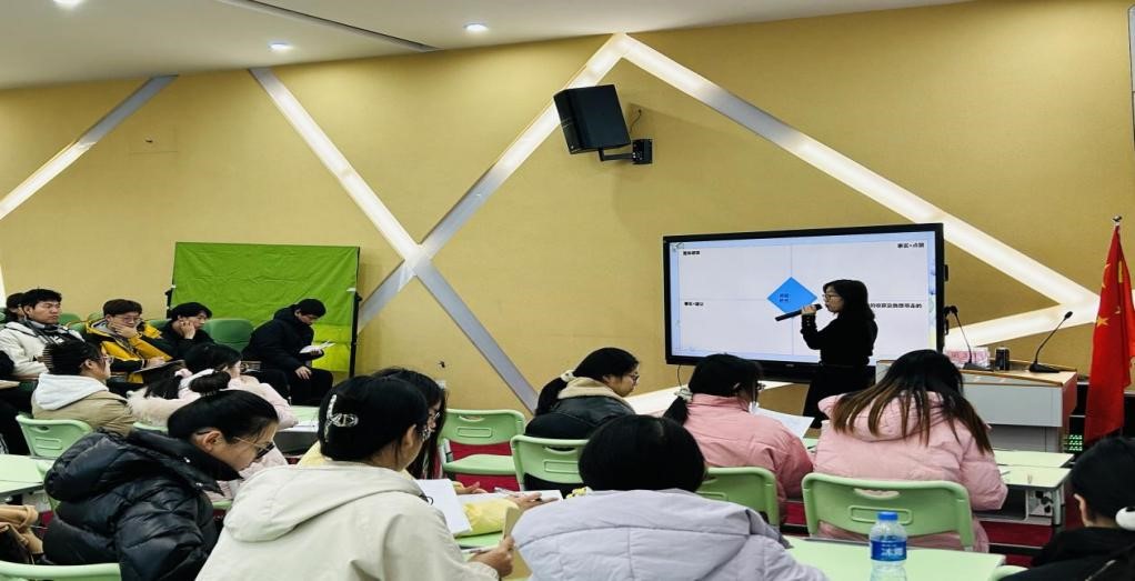 “共享智慧，点亮课堂”——tyc3556太阳集团城网址与tyc3556太阳集团城网址附属小学联合教研