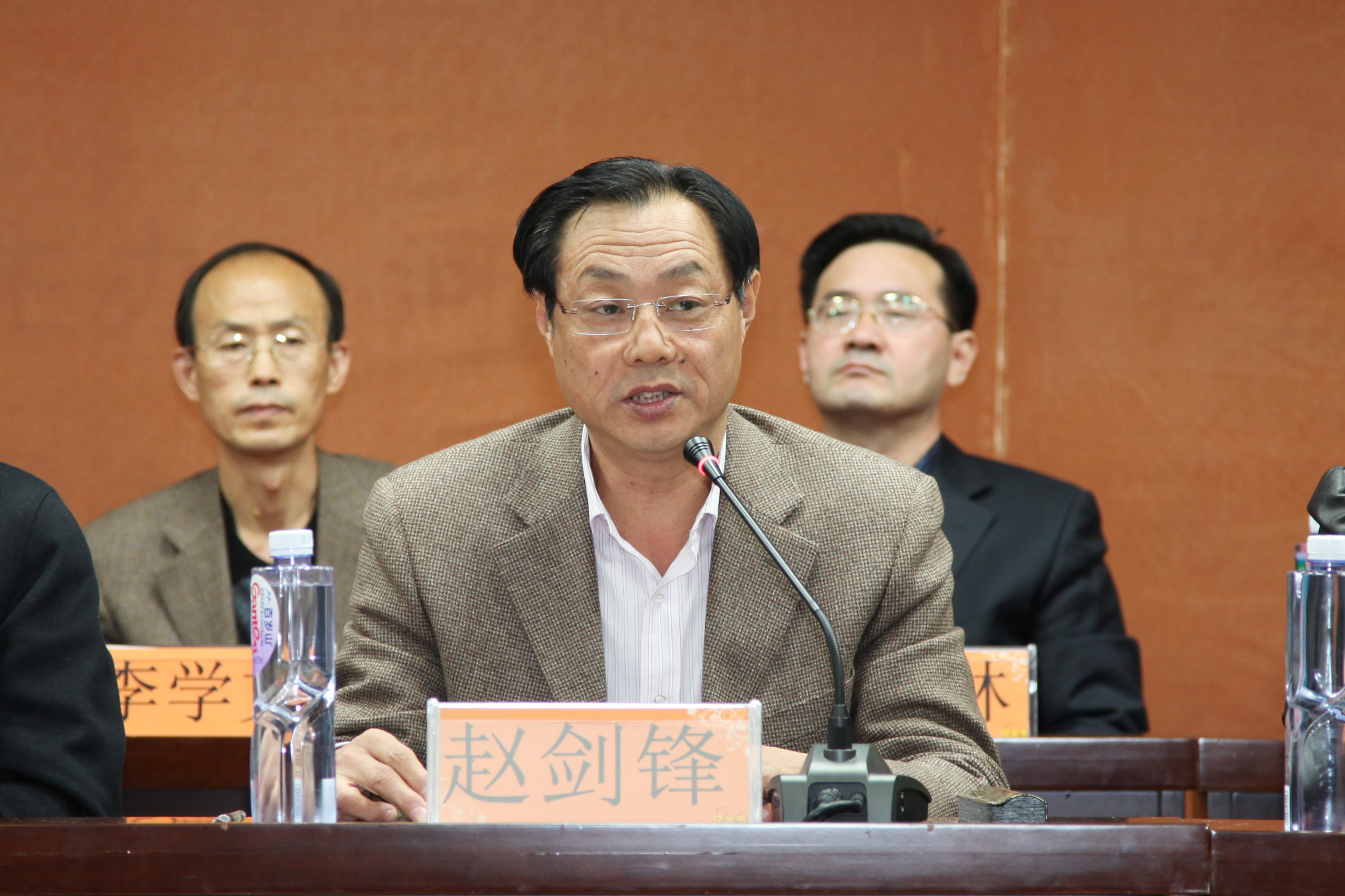 太阳官网首届记者节隆重开幕