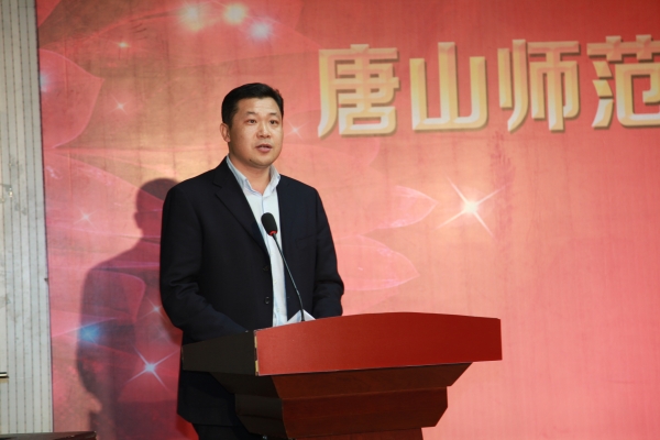 太阳官网召开2016年青年志愿者工作总结暨表彰大会