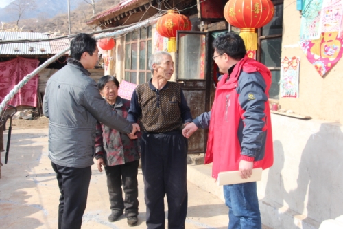 太阳官网驻六合店村工作组召开第一次“两委”班子会议